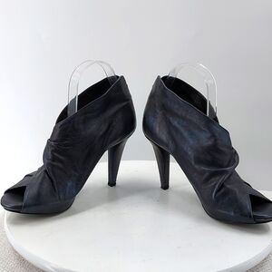 Donald J. Pliner Zandra heeled booties peep toe
